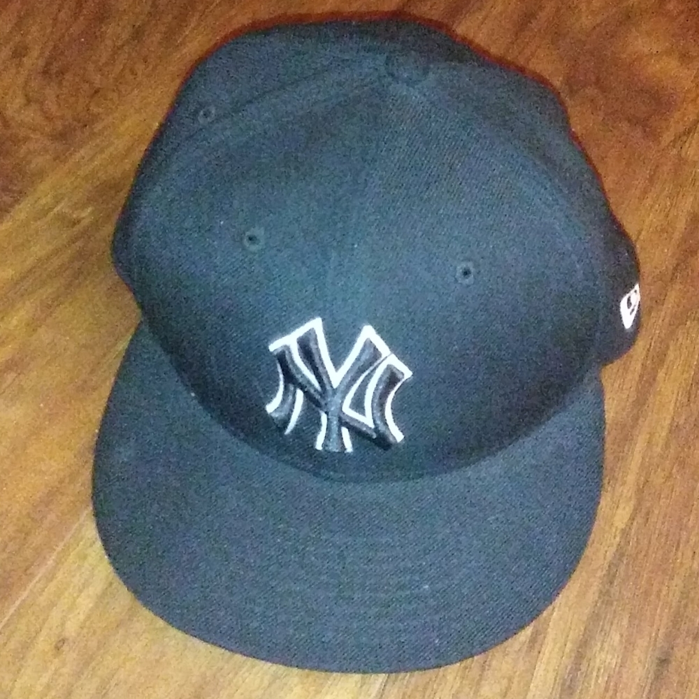 Black Yankees cap